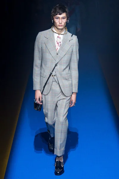 Look 51